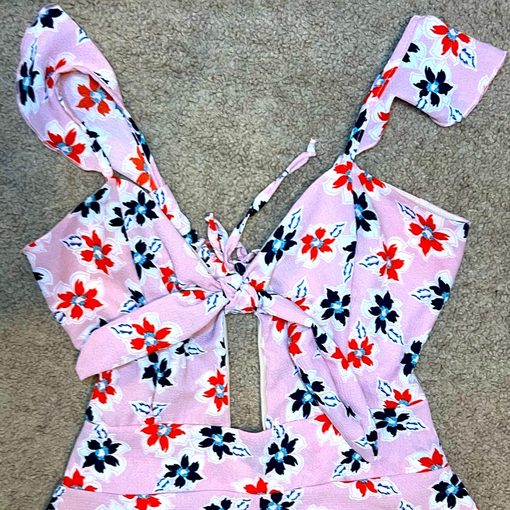 Floral Romper With Zipper Opening Size Small/Medium - Picture 3 of 6